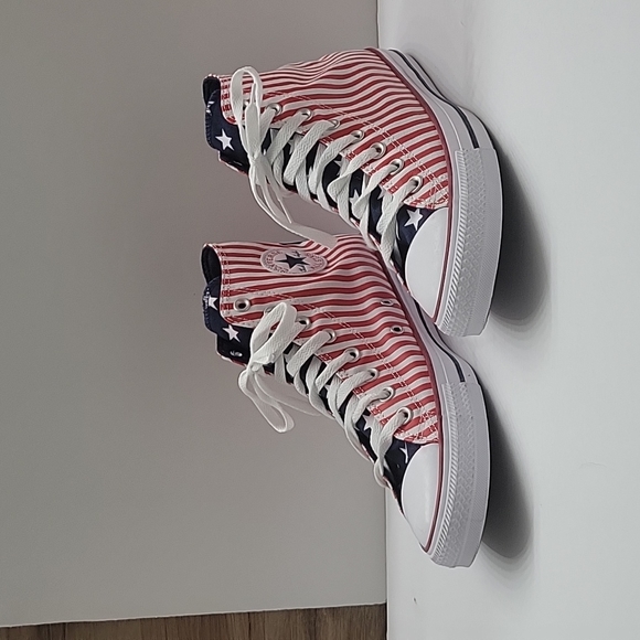 Converse High Top Brand new. - Picture 2 of 15